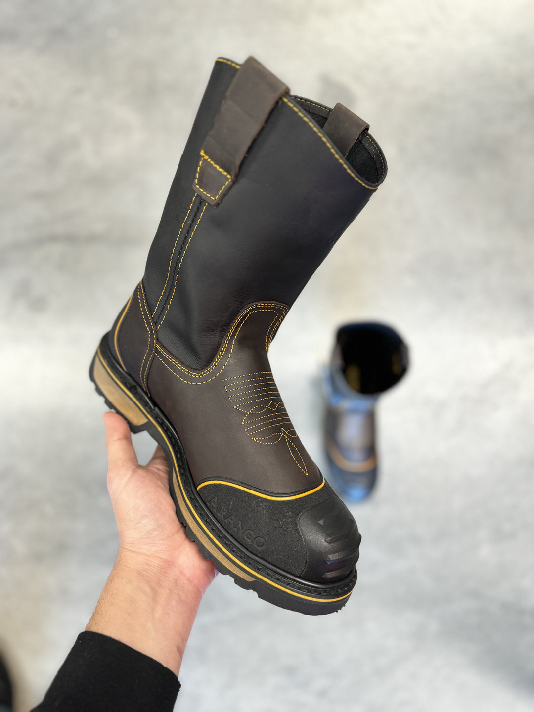 ARANGO Lightweight Brown Square Toe Steel Toe Work Boot - 8405
