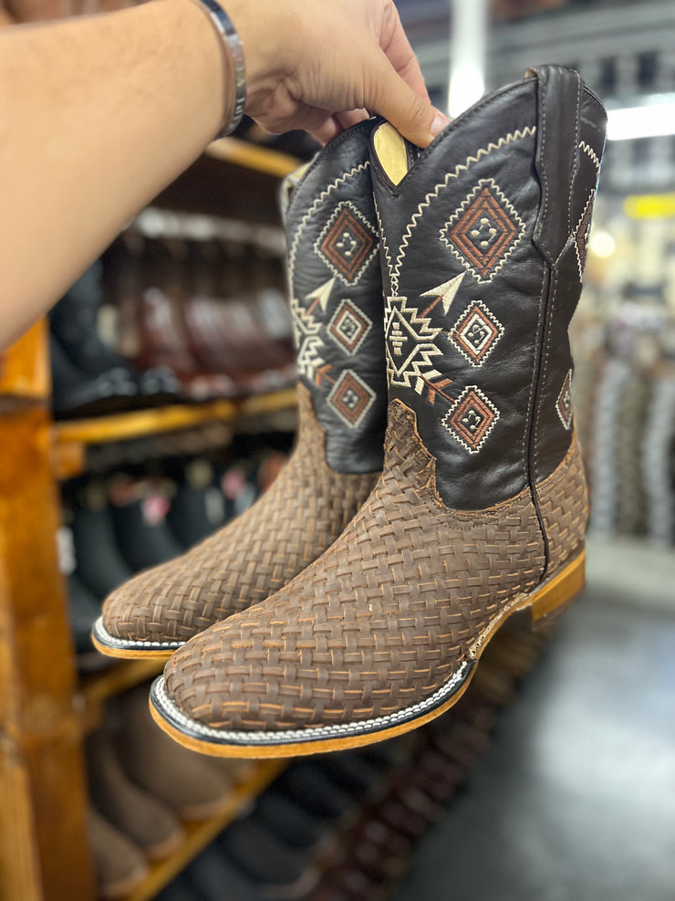 Flat toe cowboy boots sales
