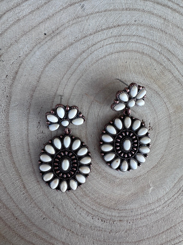 Western White/ Bronze earring
