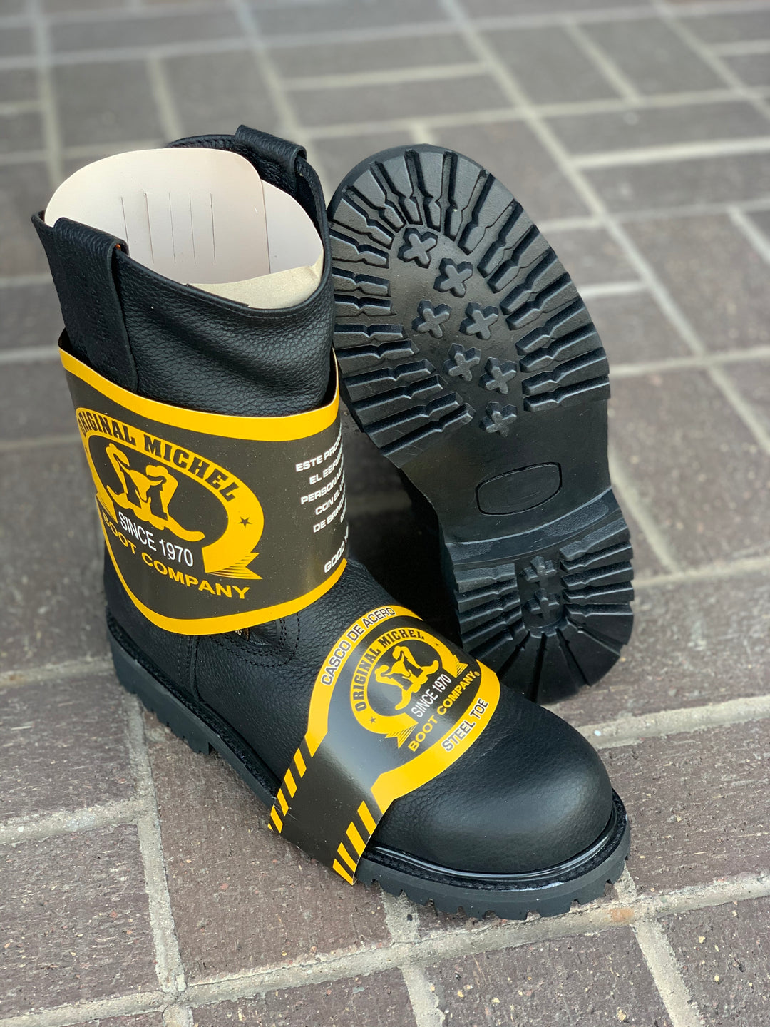 Original Michel Boots Men display picture 3