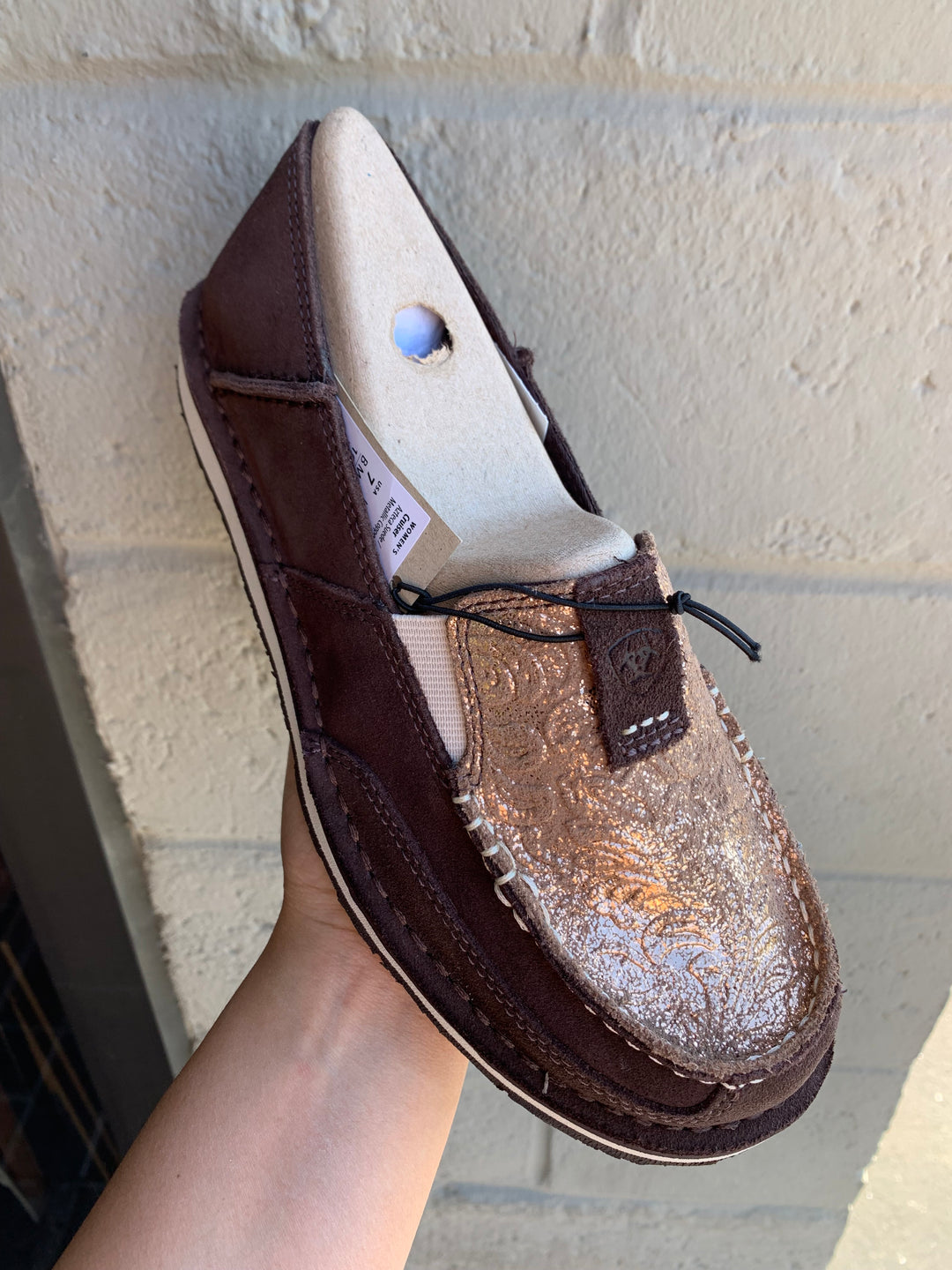 Ariat Women Cruiser Azteca Suede – Guadalajara Western Wear display picture 1