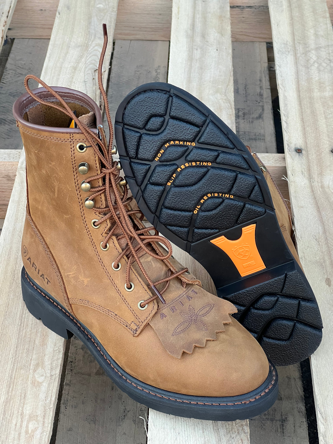 Ariat Cascade 8 display picture 3