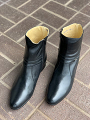 El Besserro Side Zipper Black Round Toe Ankle Boot