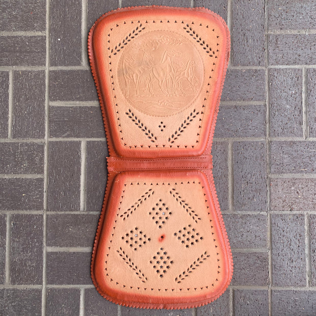 Leather Car Seat Cover / Respaldo de Cuero para Carro (Horses)